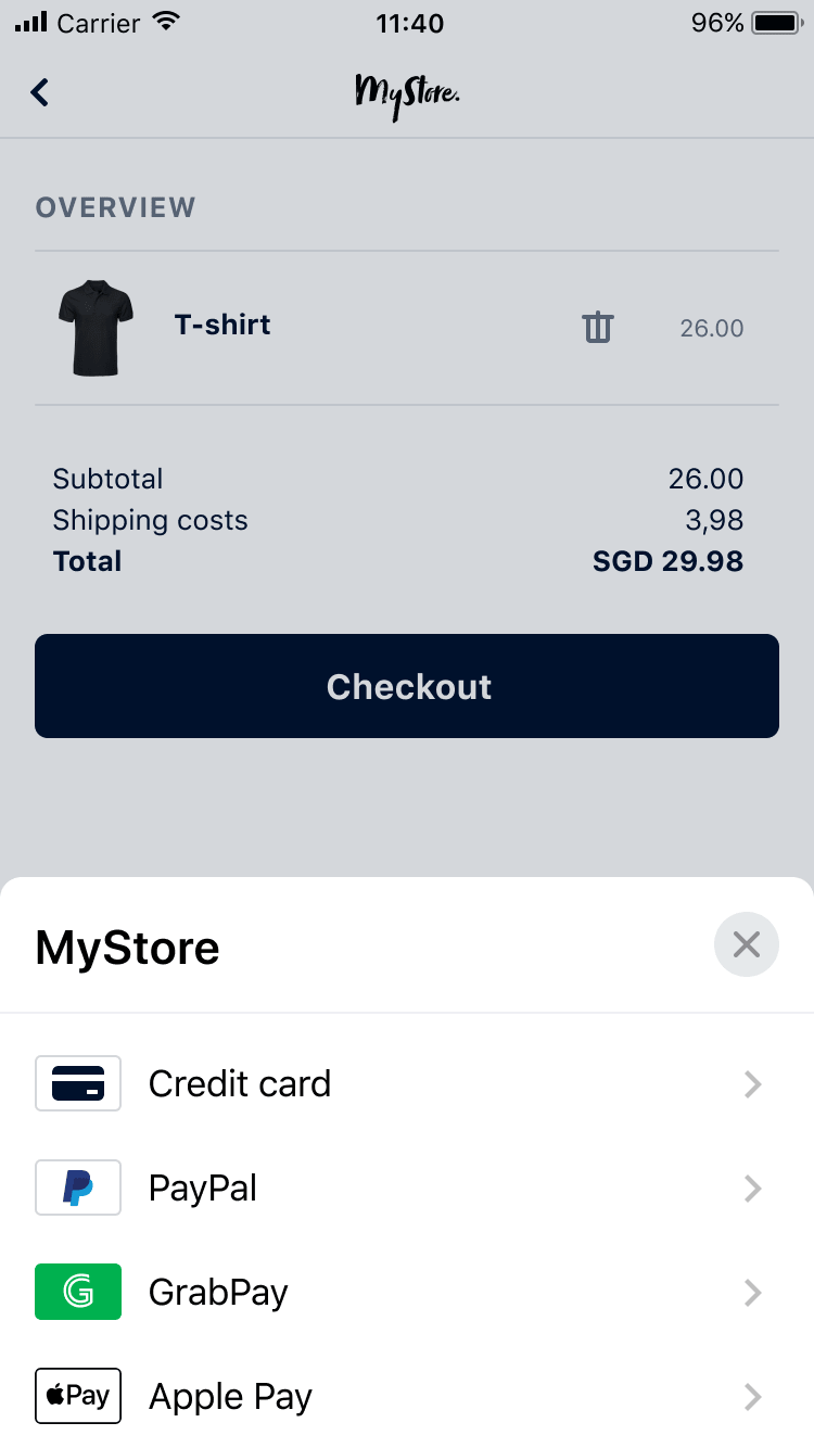 Schermo di checkout mobile con un articolo di maglietta, subtotal, spedizione, costo totale in SGD e opzioni di pagamento tra cui carta di credito e portafogli digitali