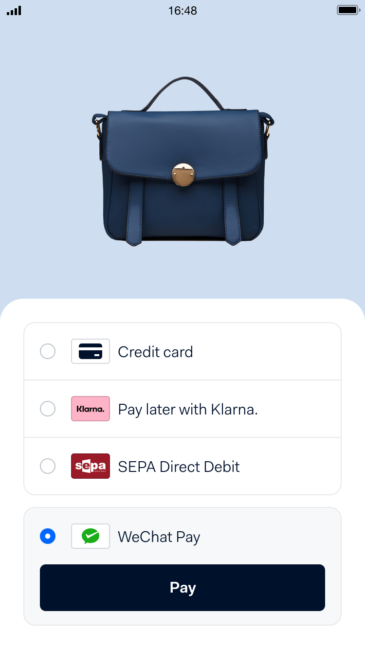 Borsa blu presentata su uno schermo di dispositivo mobile con opzioni di pagamento tra cui carta di credito, Klarna, SEPA e WeChat Pay